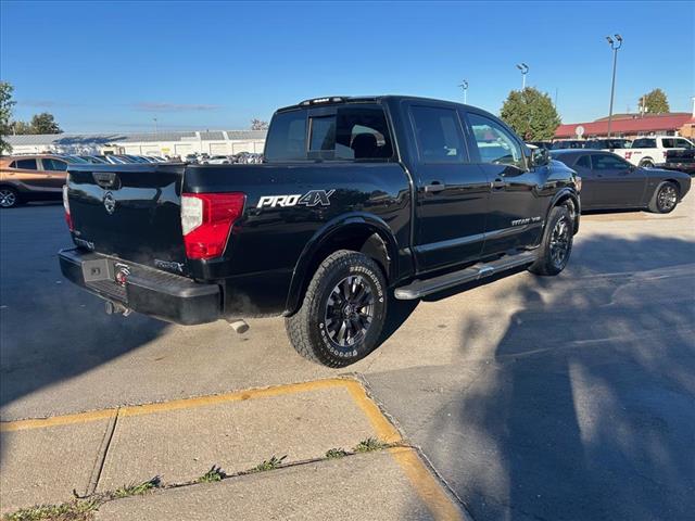 Photo of 2019 Nissan Titan PRO-4X in Iowa City, IA - 4,  2019 Nissan Titan PRO-4X:D13308