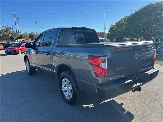 Photo of 2021 Nissan Titan S in Iowa City, IA - 4,  2021 Nissan Titan S:D13246