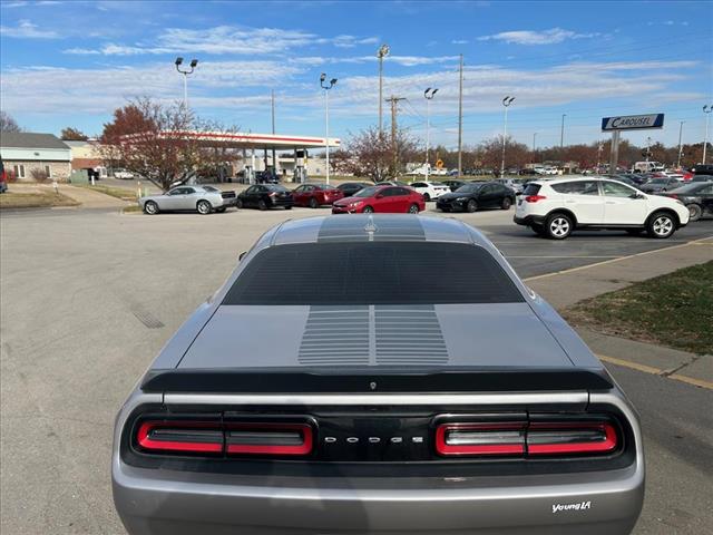 2016 Dodge Challenger SXT Plus:D13295B