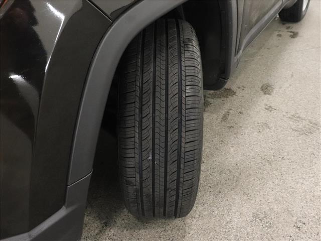 2017 Jeep Compass Latitude:D13511