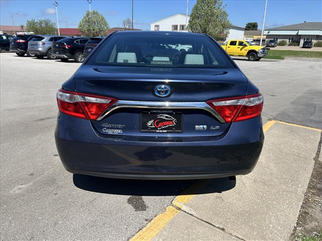 2016 Toyota Camry Hybrid:D13680