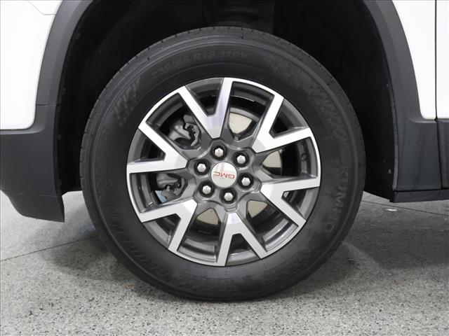 2022 GMC Acadia SLE:D13944