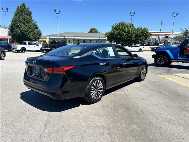 2025 Nissan Altima 2.5 SV:D13817