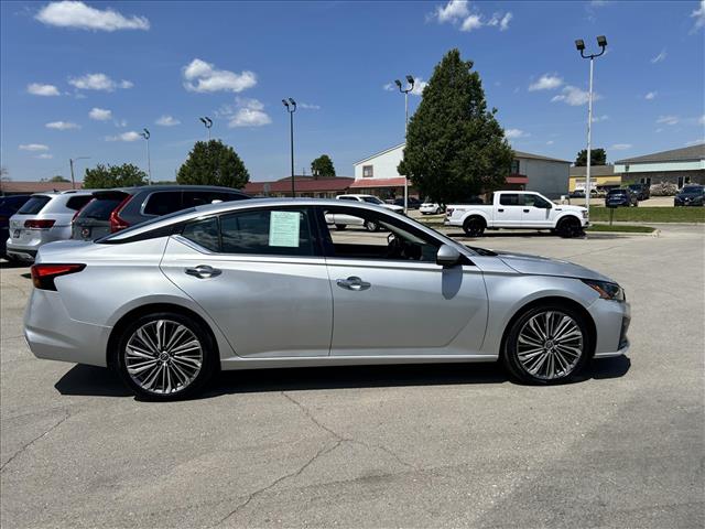 2023 Nissan Altima 2.5 SL:D13744