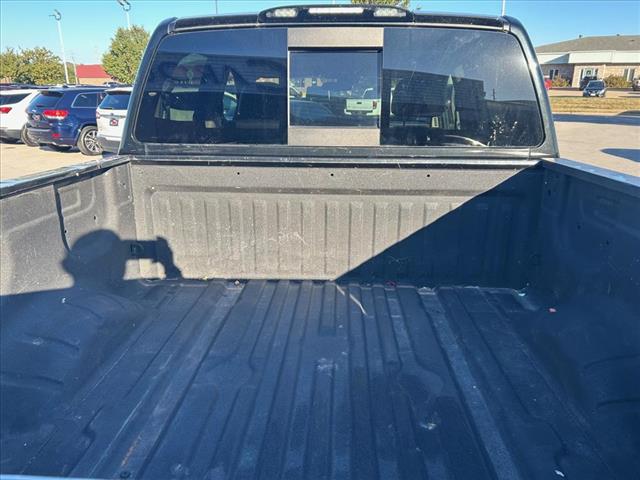 Photo of 2019 Nissan Titan PRO-4X in Iowa City, IA - 5,  2019 Nissan Titan PRO-4X:D13308