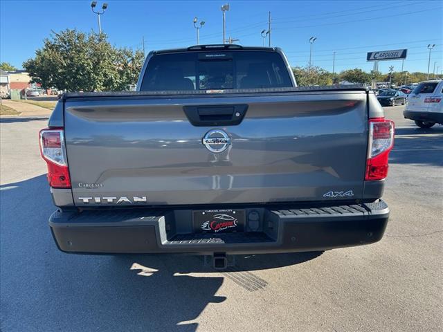 Photo of 2021 Nissan Titan S in Iowa City, IA - 5,  2021 Nissan Titan S:D13246