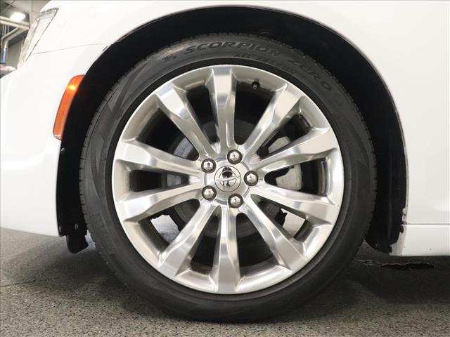2017 Chrysler 300 C:D13838