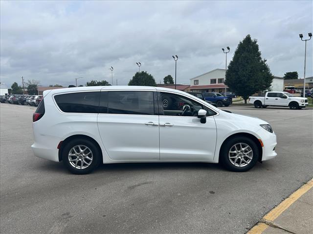 2023 Chrysler Voyager LX:D13936