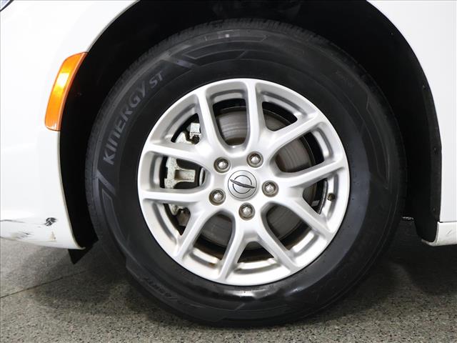2023 Chrysler Pacifica Touring:D13935