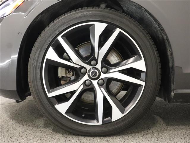 2023 Volvo S60 B5 Plus Dark Theme:D13307