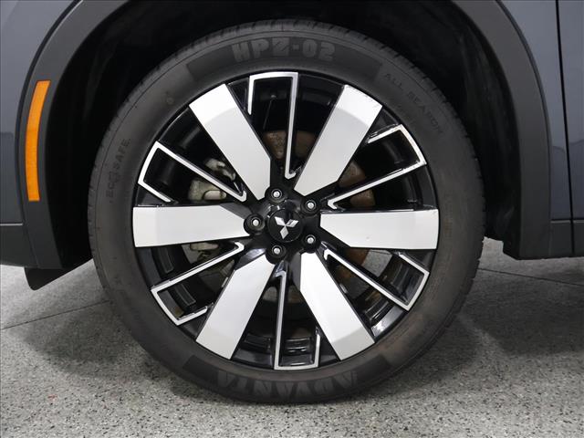 2025 Mitsubishi Outlander SE:D14007