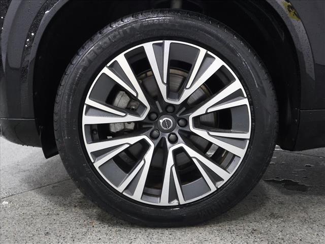2021 Volvo XC90 T5 Momentum:D14010