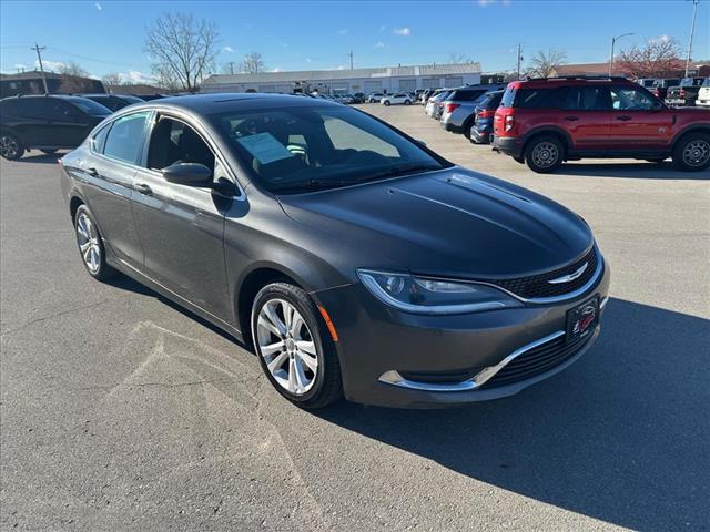 2015 Chrysler 200 Limited:D13023A
