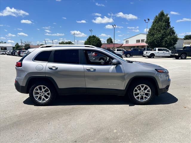 2018 Jeep Cherokee Latitude:D13818
