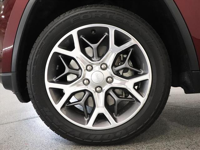 Photo of 2021 Jeep Grand Cherokee Limited in Iowa City, IA - 6,  2021 Jeep Grand Cherokee Limited:D13105