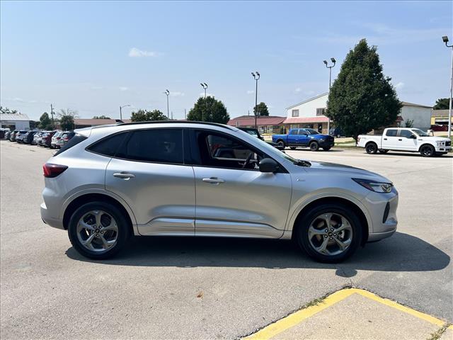 2023 Ford Escape ST-Line:D13940