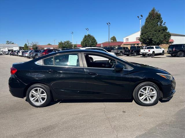 Photo of 2017 Chevrolet Cruze LT Auto in Iowa City, IA - 6,  2017 Chevrolet Cruze LT Auto:D13236
