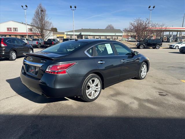 2015 Nissan Altima 3.5 SL:D13575