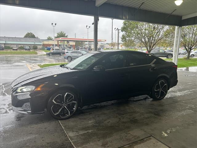 2023 Nissan Altima 2.5 SR:D14088