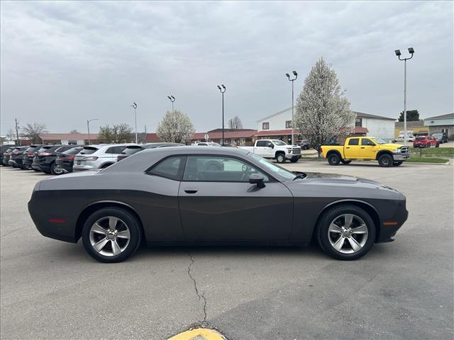 2015 Dodge Challenger SXT:D13669