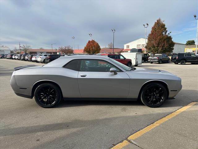 2016 Dodge Challenger SXT Plus:D13295B