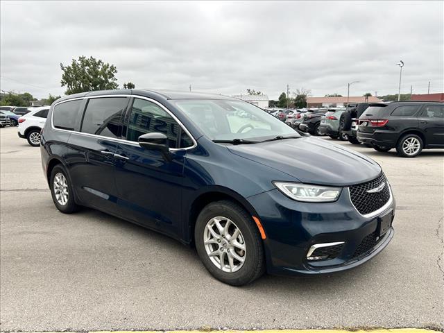 2024 Chrysler Pacifica Touring:D14061