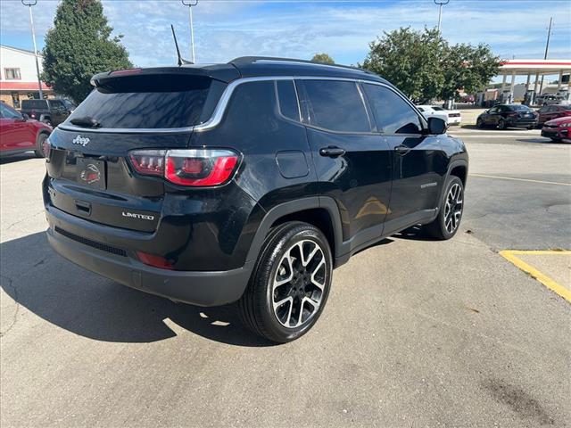 Photo of 2017 Jeep Compass Limited in Iowa City, IA - 6,  2017 Jeep Compass Limited:D13170