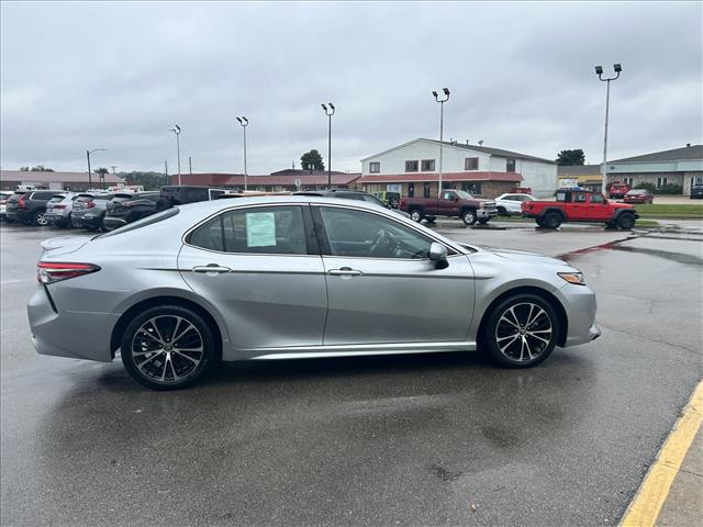 2018 Toyota Camry SE:D14049A