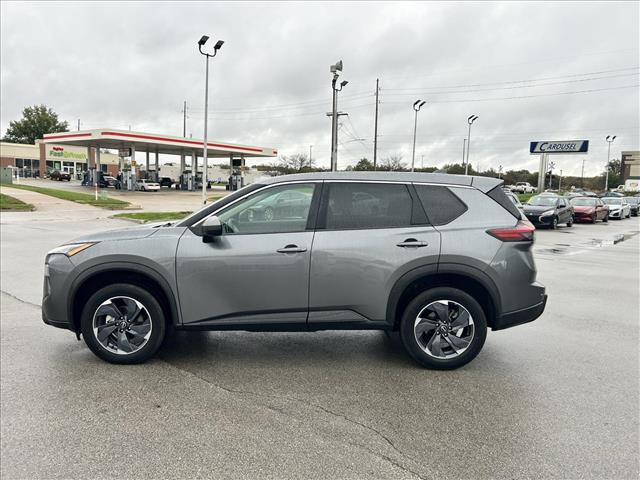 2025 Nissan Rogue SV:D14136
