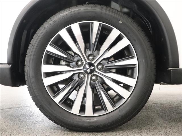 Photo of 2020 Mitsubishi Outlander ES in Iowa City, IA - 6,  2020 Mitsubishi Outlander ES:D13077