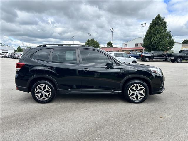 2023 Subaru Forester Premium:D13822