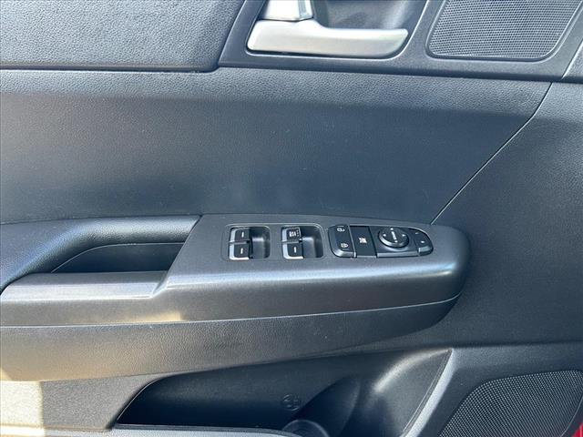 Photo of 2019 Kia Sportage LX in Iowa City, IA - 6,  2019 Kia Sportage LX:D13323