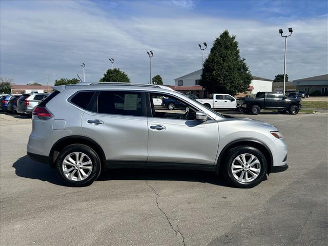 2016 Nissan Rogue SV:D13796