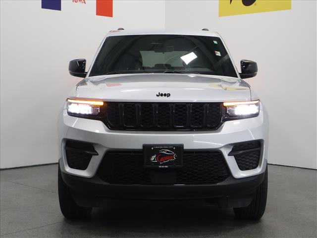 2025 Jeep Grand Cherokee Altitude:D13699