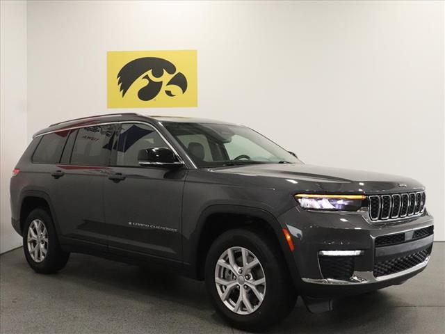 Photo of 2021 Jeep Grand Cherokee L Limited in Iowa City, IA - 7,  2021 Jeep Grand Cherokee L Limited:D13090