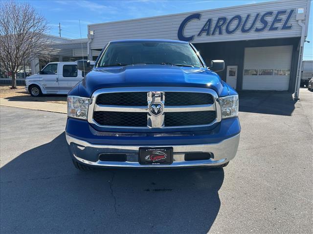 2016 RAM 1500 SLT:D13464A