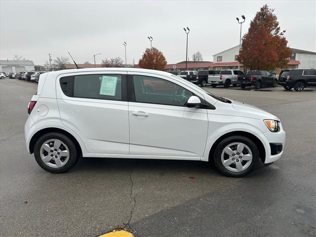2014 Chevrolet Sonic LS Manual:D13335