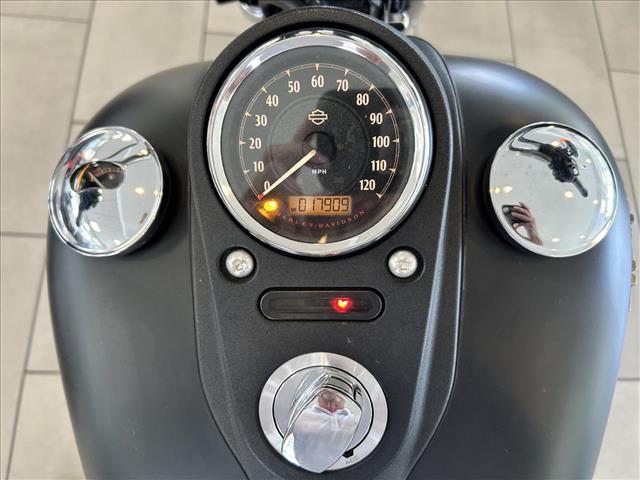 2014 Harley-Davidson Dyna Street Bob:D13695H