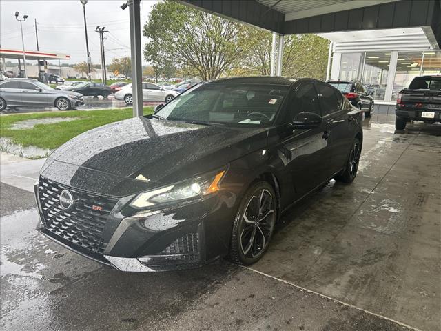 2023 Nissan Altima 2.5 SR:D14088