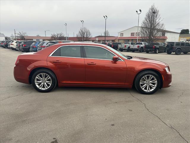 2021 Chrysler 300 Touring:D13583