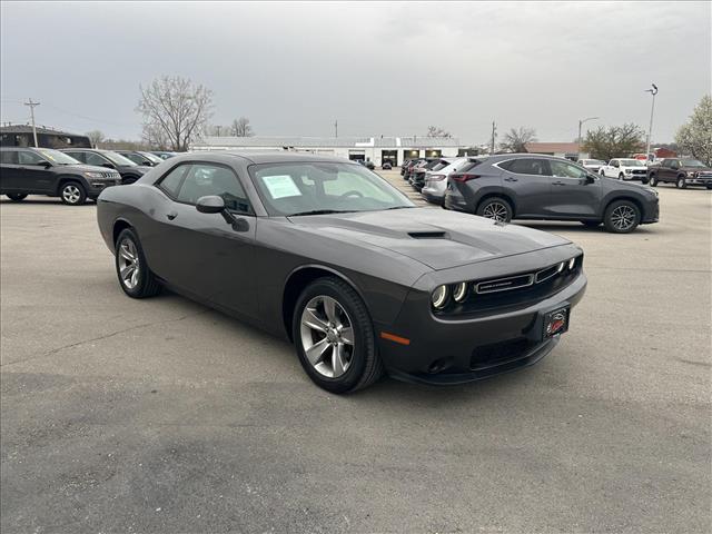 2015 Dodge Challenger SXT:D13669