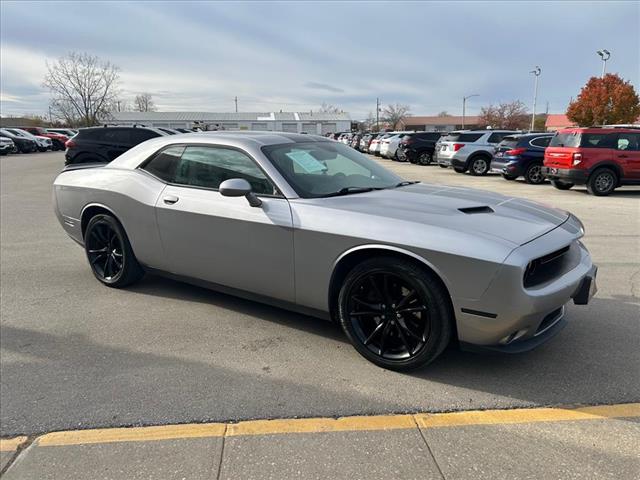2016 Dodge Challenger SXT Plus:D13295B