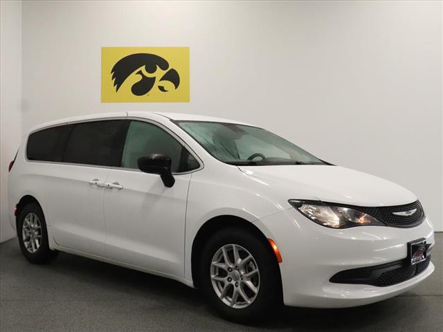 2024 Chrysler Voyager LX:D13312