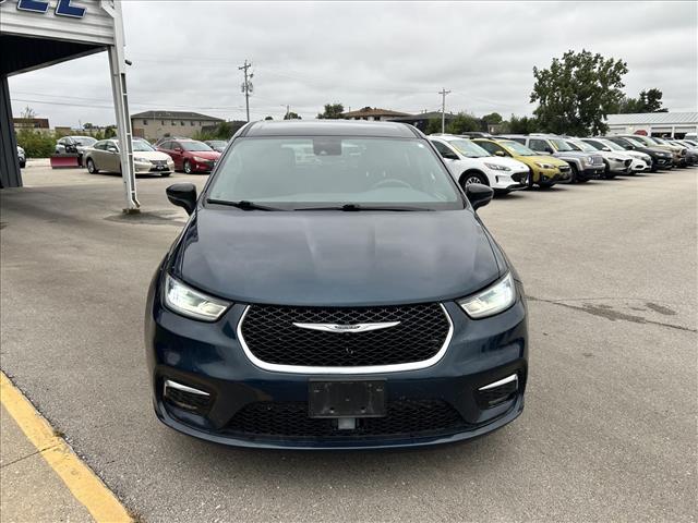 2024 Chrysler Pacifica Touring:D14061