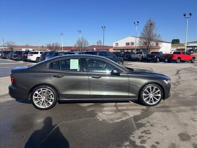 2019 Volvo S60 T6 Momentum:D13604
