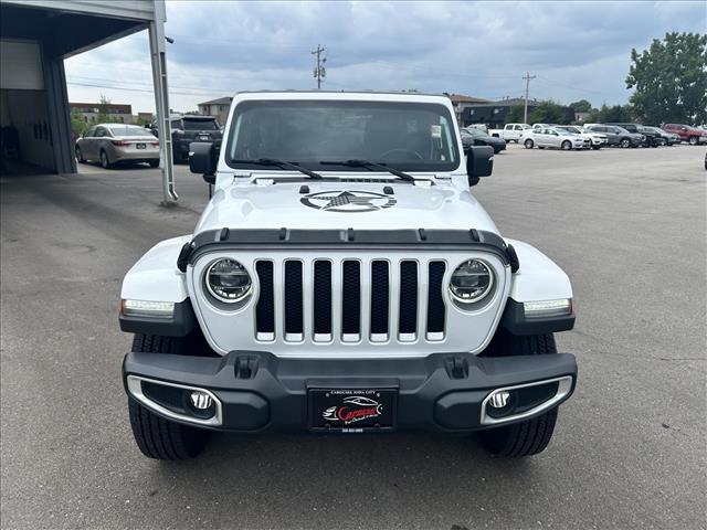 2020 Jeep Wrangler Unlimited Sahara:D13699A
