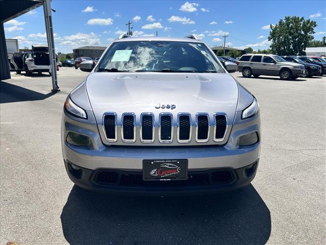2018 Jeep Cherokee Latitude:D13818