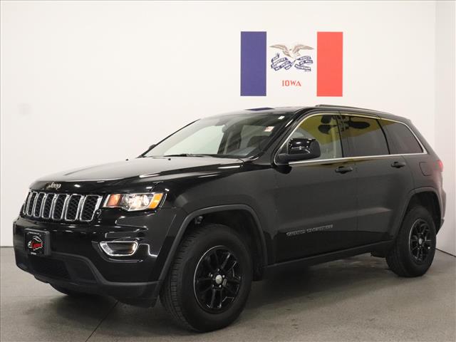 2020 Jeep Grand Cherokee Laredo:D13104A