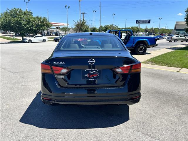 2025 Nissan Altima 2.5 SV:D13817