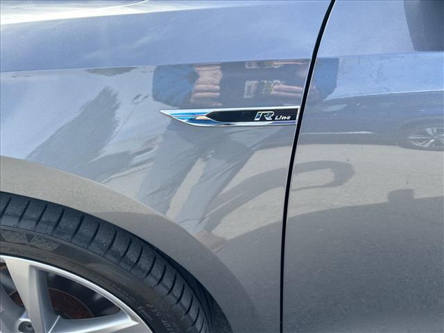 2018 Volkswagen Passat 2.0T R-Line:D13712